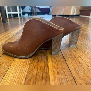 FRYE 8.5 LEATHER HEELED MULES